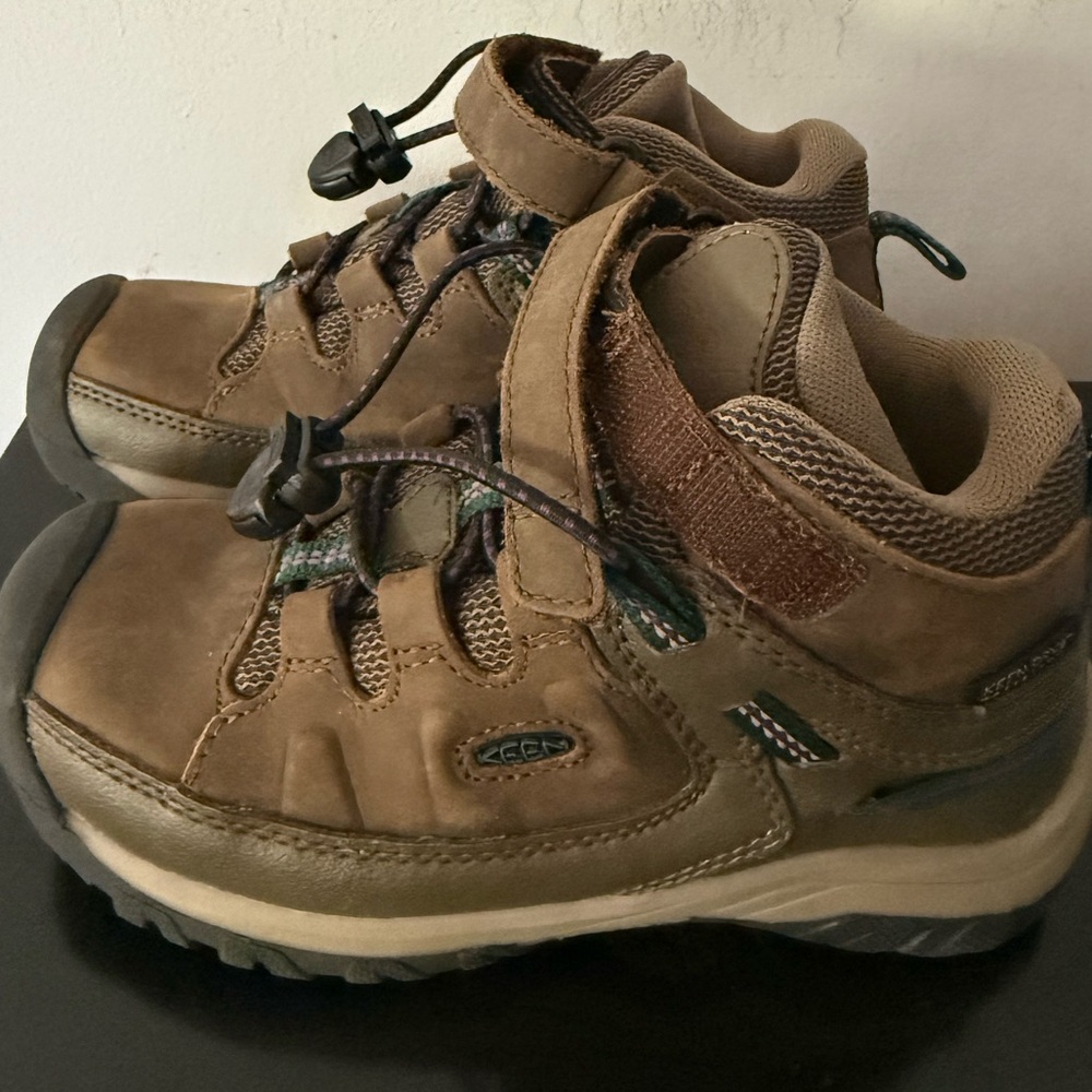 KEEN Unisex-Child Targhee Mid Height Waterproof Hiking Boots